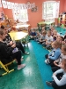 Duży czyta małemu - czytanie w przedszkolu-3