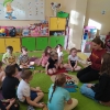 Duży czyta małemu - czytanie w przedszkolu-4