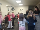 Wizyta w salonie fryzjerskim-8