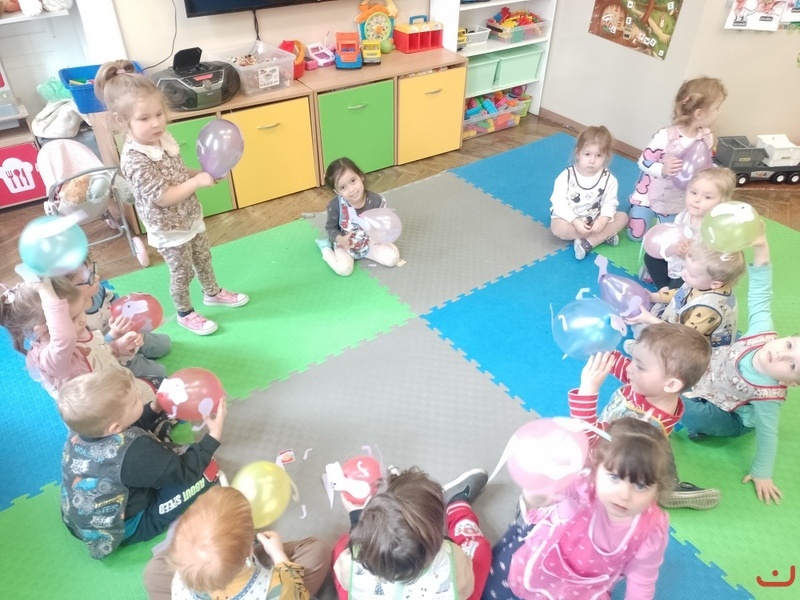 Jak minął luty w grupie Smerfów