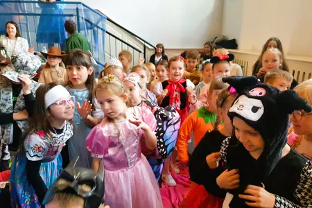 Korowód Baśni i Bajek