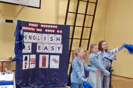 Power Girls na turnieju językowym